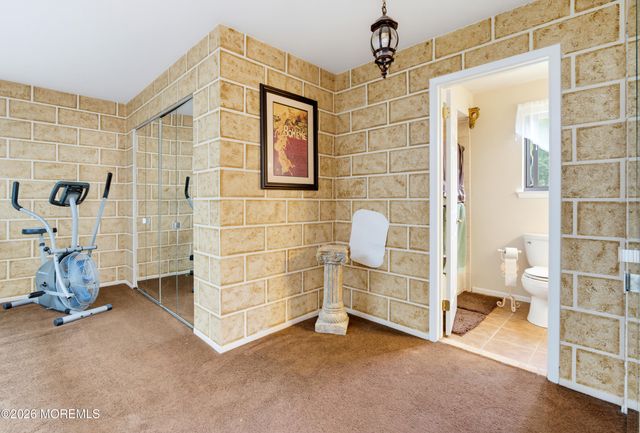 14 Oxford Lane, Middletown, NJ 07748