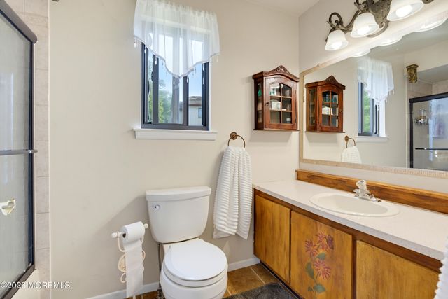 14 Oxford Lane, Middletown, NJ 07748