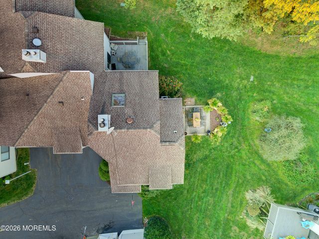 14 Oxford Lane, Middletown, NJ 07748