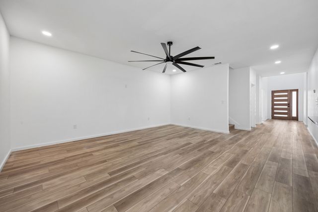 1011 S Waverly Drive, Dallas, TX 75208