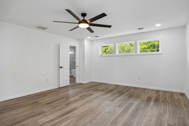 1011 S Waverly Drive, Dallas, TX 75208