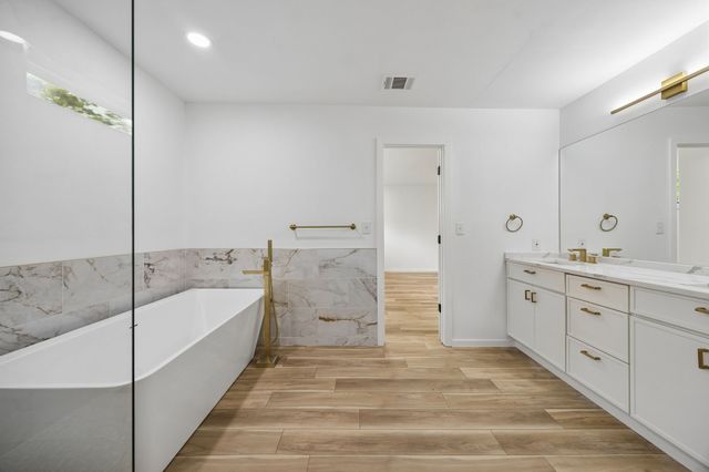 1011 S Waverly Drive, Dallas, TX 75208