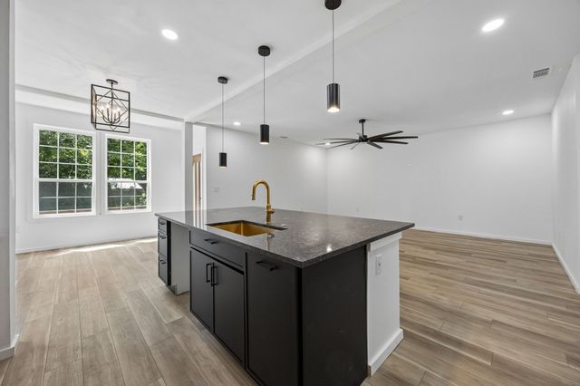 1011 S Waverly Drive, Dallas, TX 75208