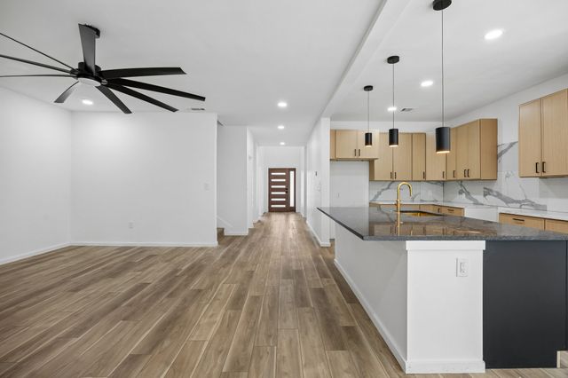 1011 S Waverly Drive, Dallas, TX 75208
