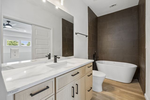 1011 S Waverly Drive, Dallas, TX 75208