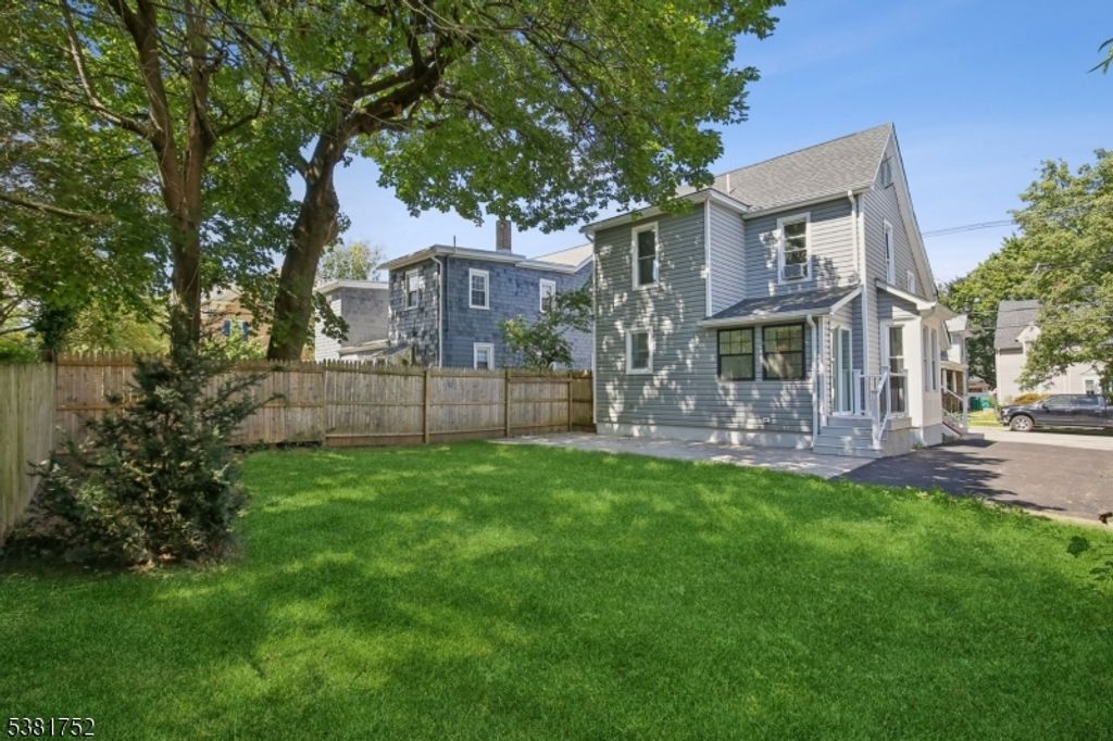 215 Grand Ave, Hackettstown Town, NJ 07840
