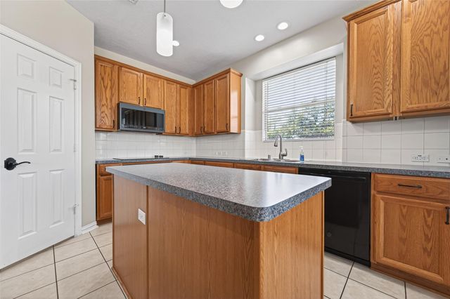 12414 Montebello Manor Lane, Tomball, TX 77377