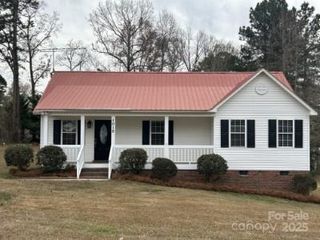 1018 Starcliff Circle, Lancaster, SC 29720