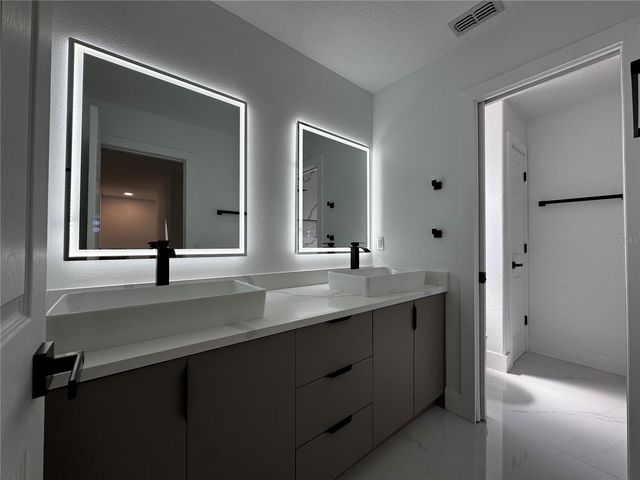 219 LARGOVISTA DRIVE, Oakland, FL 34787