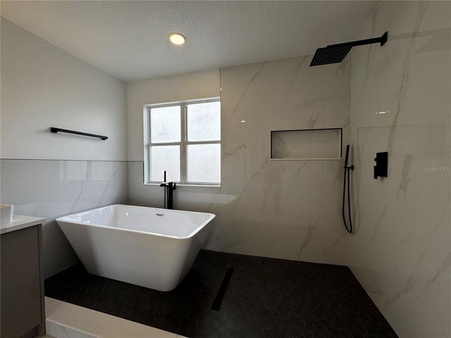 219 LARGOVISTA DRIVE, Oakland, FL 34787