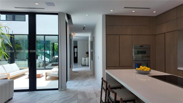 570 S Shore Drive, Miami Beach, FL 33141