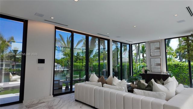 570 S Shore Drive, Miami Beach, FL 33141