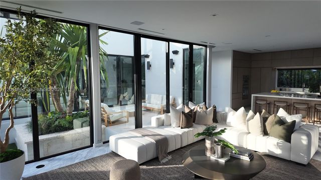 570 S Shore Drive, Miami Beach, FL 33141