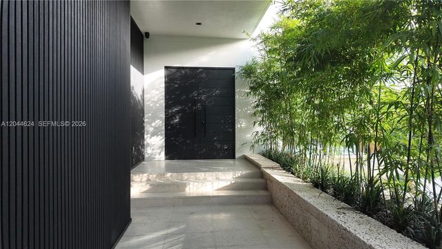 570 S Shore Drive, Miami Beach, FL 33141