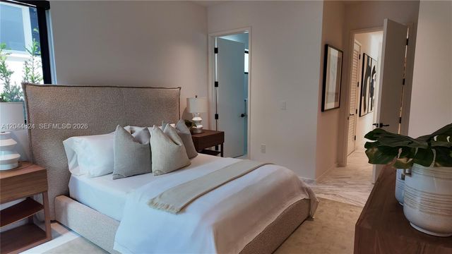 570 S Shore Drive, Miami Beach, FL 33141