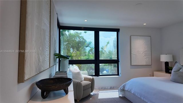 570 S Shore Drive, Miami Beach, FL 33141