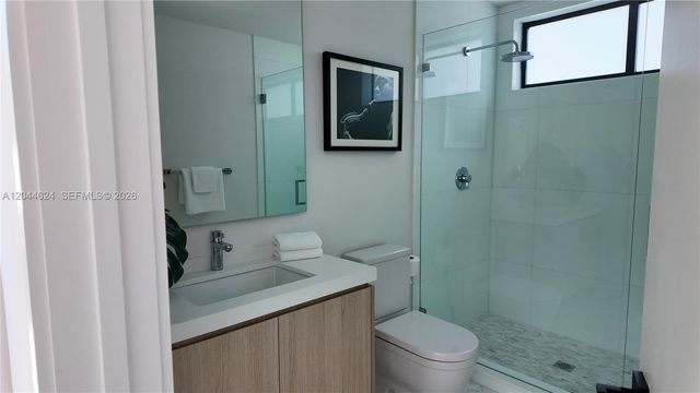 570 S Shore Drive, Miami Beach, FL 33141