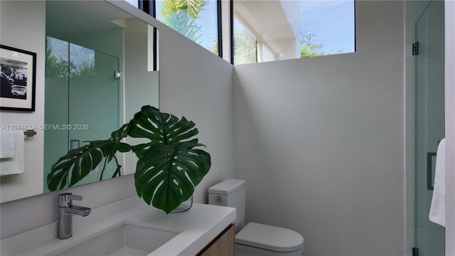 570 S Shore Drive, Miami Beach, FL 33141