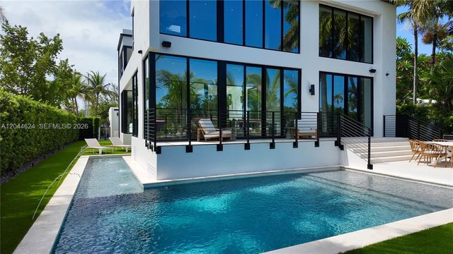 570 S Shore Drive, Miami Beach, FL 33141