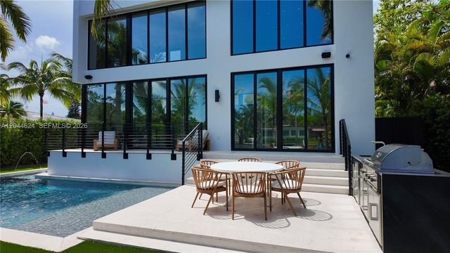 570 S Shore Drive, Miami Beach, FL 33141