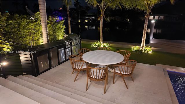 570 S Shore Drive, Miami Beach, FL 33141