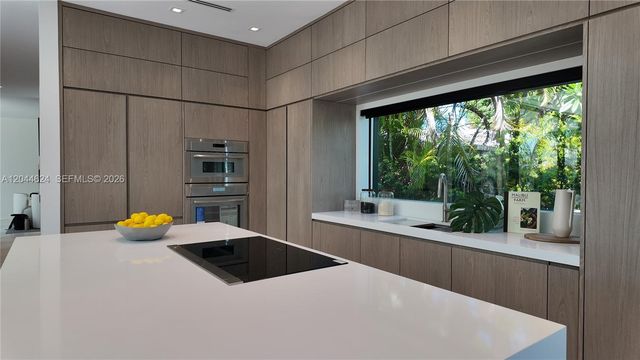 570 S Shore Drive, Miami Beach, FL 33141