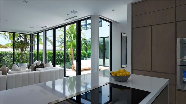 570 S Shore Drive, Miami Beach, FL 33141