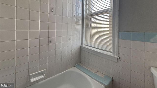 235 AVONDALE ST, Philadelphia, PA 19139