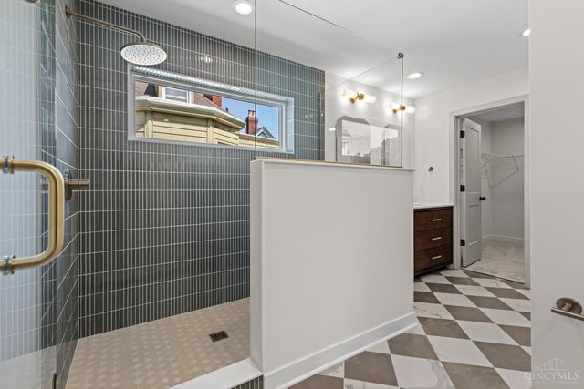 3342 Fairfield Avenue, Cincinnati, OH 45207