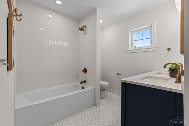 3342 Fairfield Avenue, Cincinnati, OH 45207