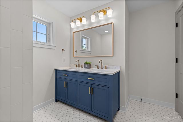 3342 Fairfield Avenue, Cincinnati, OH 45207