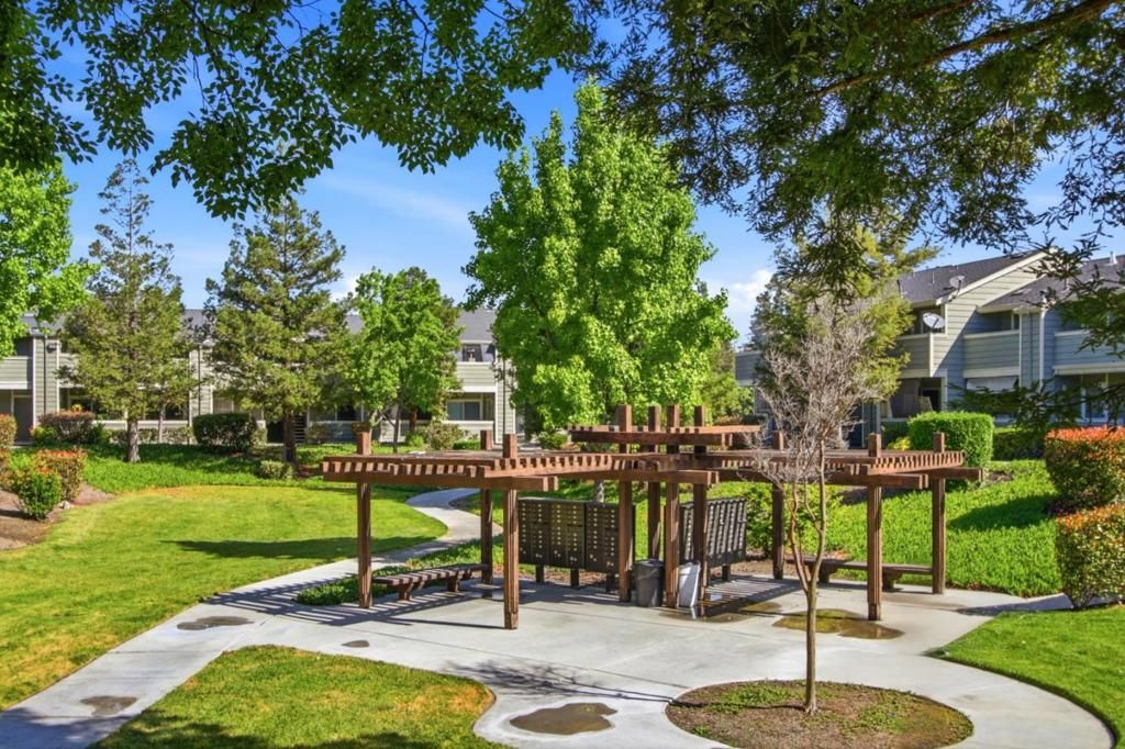 Image 22 of property listing at 2035 Castlebury Drive, San Jose, CA 95116