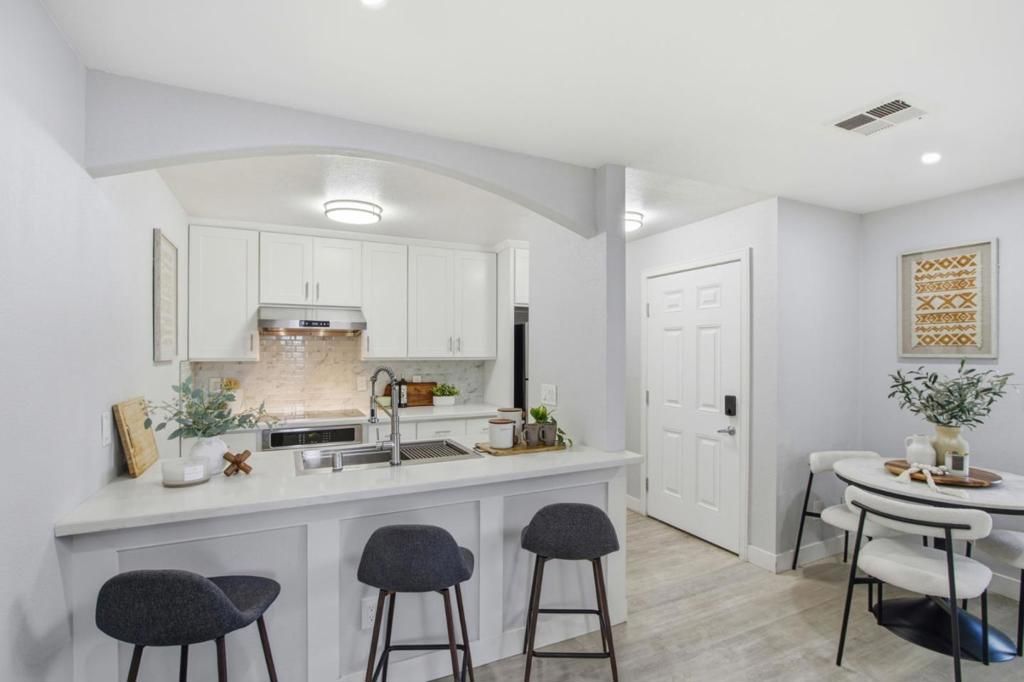 Image 8 of property listing at 2035 Castlebury Drive, San Jose, CA 95116