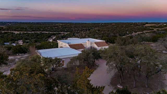 157 McCullough Ranch Rd, Kerrville, TX 78028