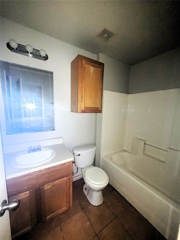 5209 Calloway Street, Sansom Park, TX 76114