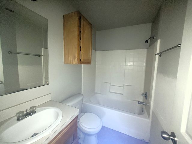 5209 Calloway Street, Sansom Park, TX 76114