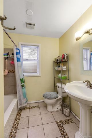 18240 Webster Avenue, Southfield, MI 48076