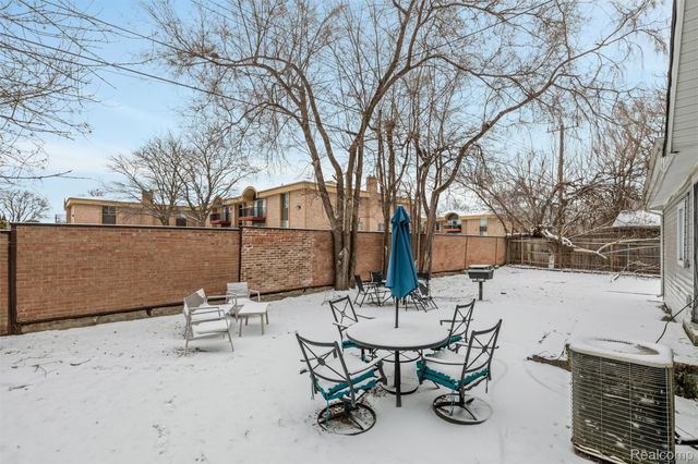 18240 Webster Avenue, Southfield, MI 48076