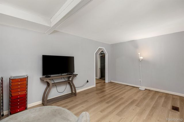 18240 Webster Avenue, Southfield, MI 48076