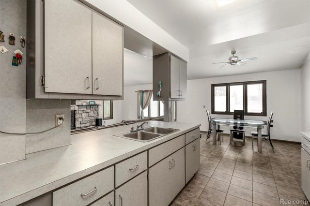 18240 Webster Avenue, Southfield, MI 48076