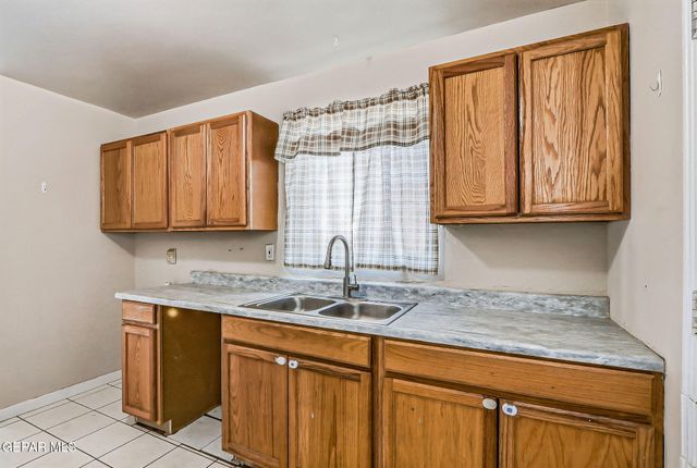 4736 CHISOS Lane, El Paso, TX 79904