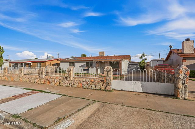 4736 CHISOS Lane, El Paso, TX 79904