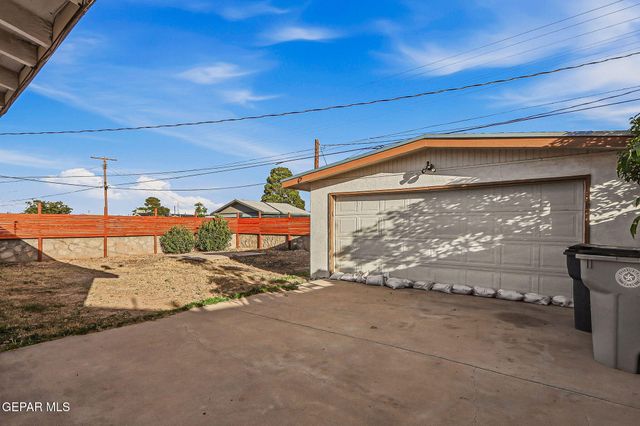 4736 CHISOS Lane, El Paso, TX 79904