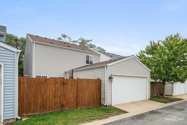 114 Presidential Boulevard, Oswego, IL 60543