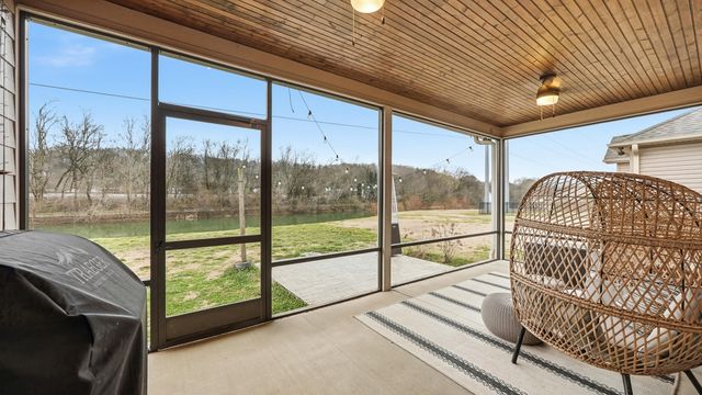 2742 Waterhaven Drive, Chattanooga, TN 37406