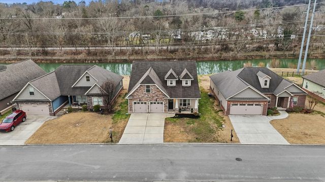 2742 Waterhaven Drive, Chattanooga, TN 37406
