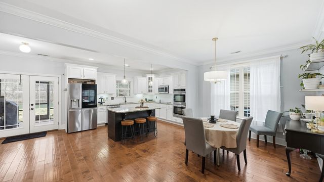 2742 Waterhaven Drive, Chattanooga, TN 37406