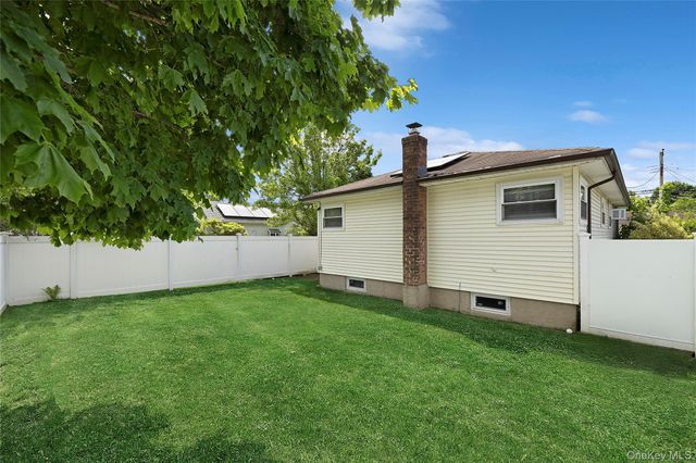 227 Chelsea Avenue, West Babylon, NY 11704