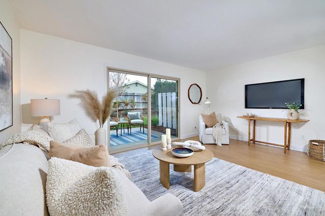 11364 Poblado Road, San Diego, CA 92127