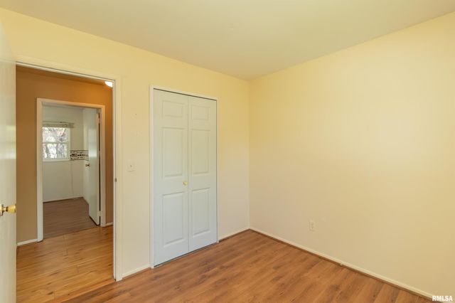 1812 COLUMBUS Drive, Pekin, IL 61554
